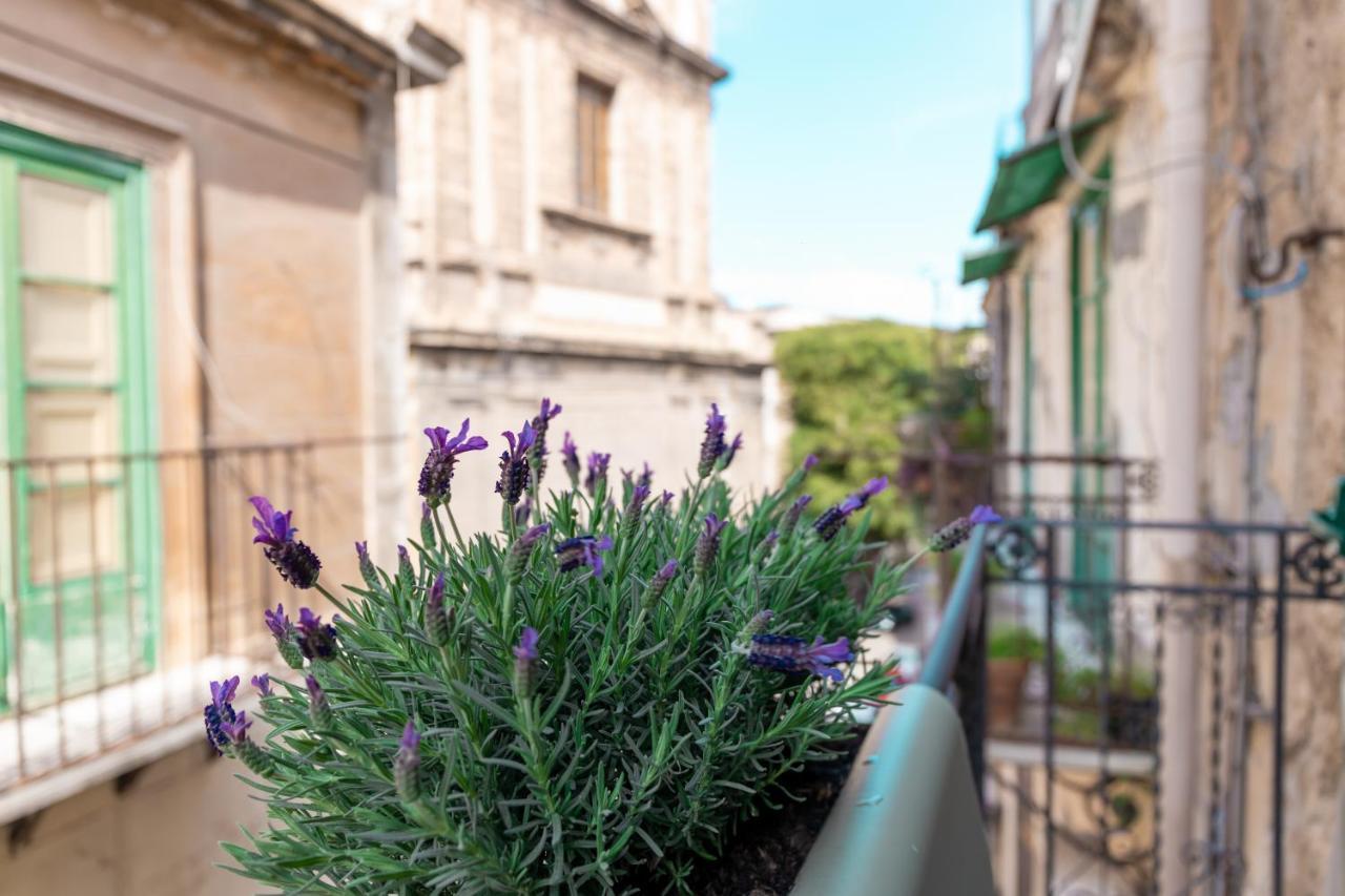 Nicolhouse - Appartamento Nel Centro Storico Di Palermo Exterior foto